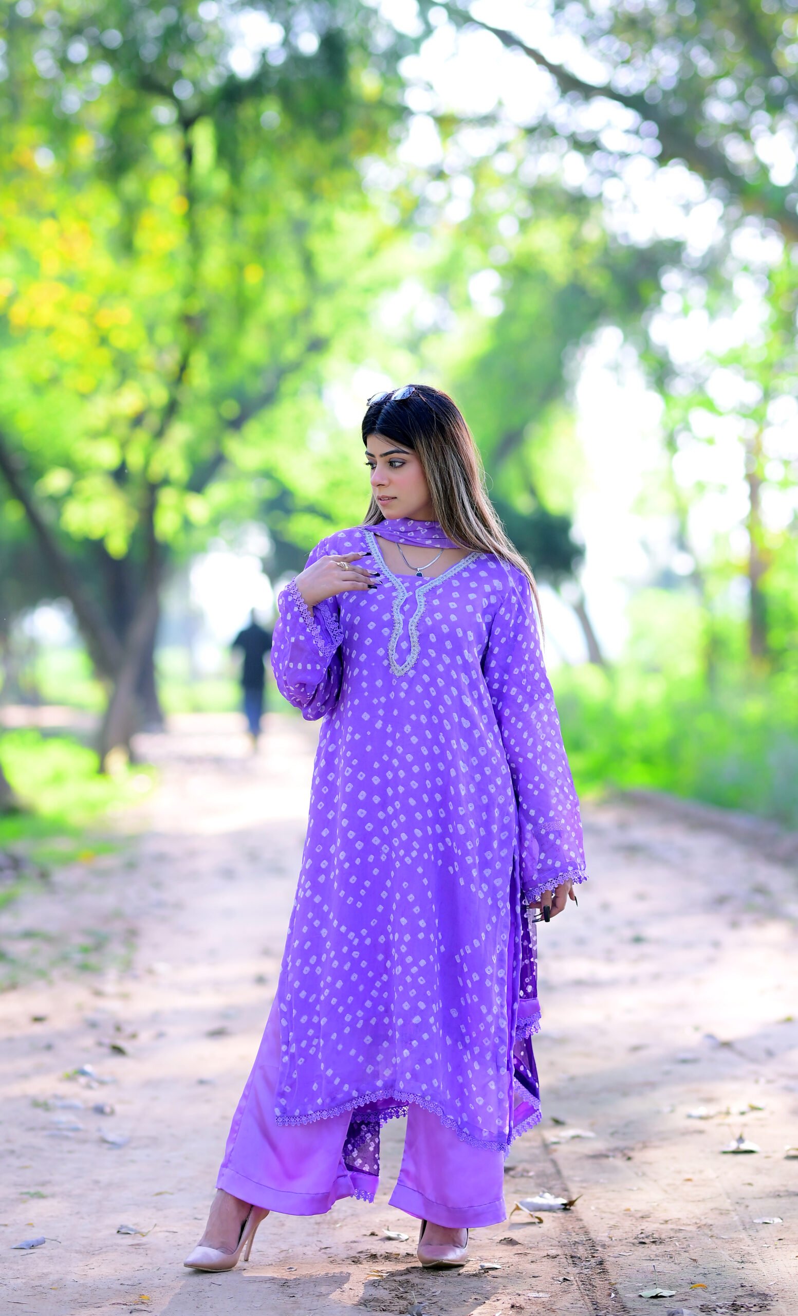 Lavender chunri 3 Piece Stitched—(002) - Image 2